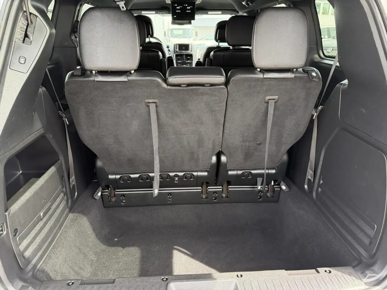Dodge Grand Caravan снимка Dodge Grand Caravan