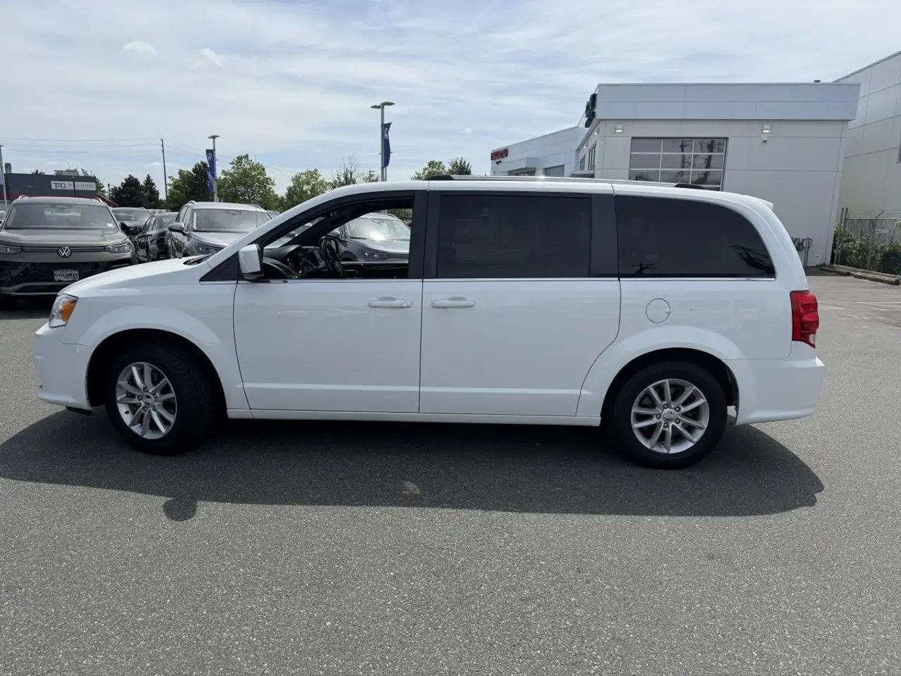 Dodge Grand Caravan снимка Dodge Grand Caravan