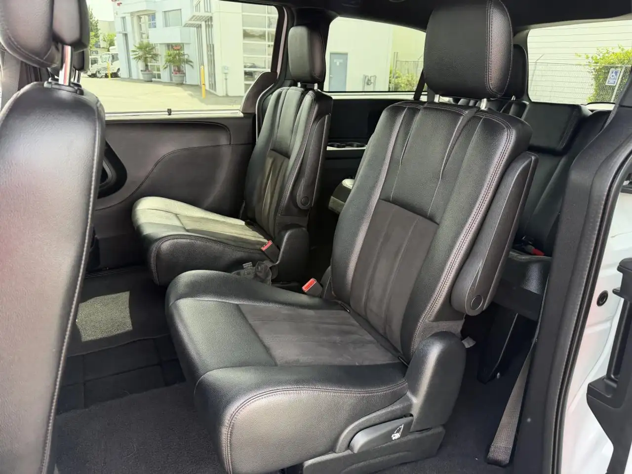 Dodge Grand Caravan снимка Dodge Grand Caravan