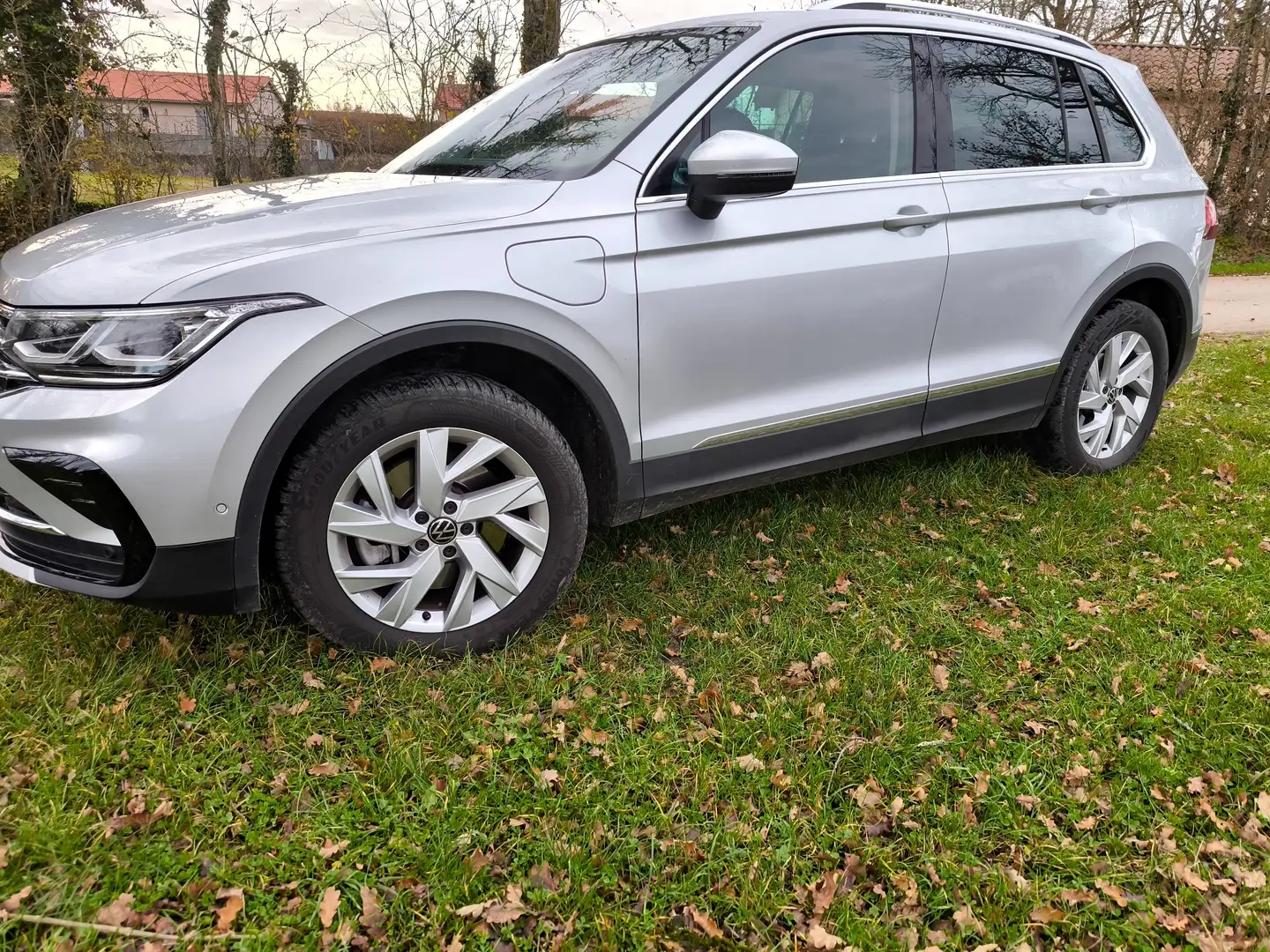Volkswagen Tiguan Hybride 1.4 élégance Argent - 1