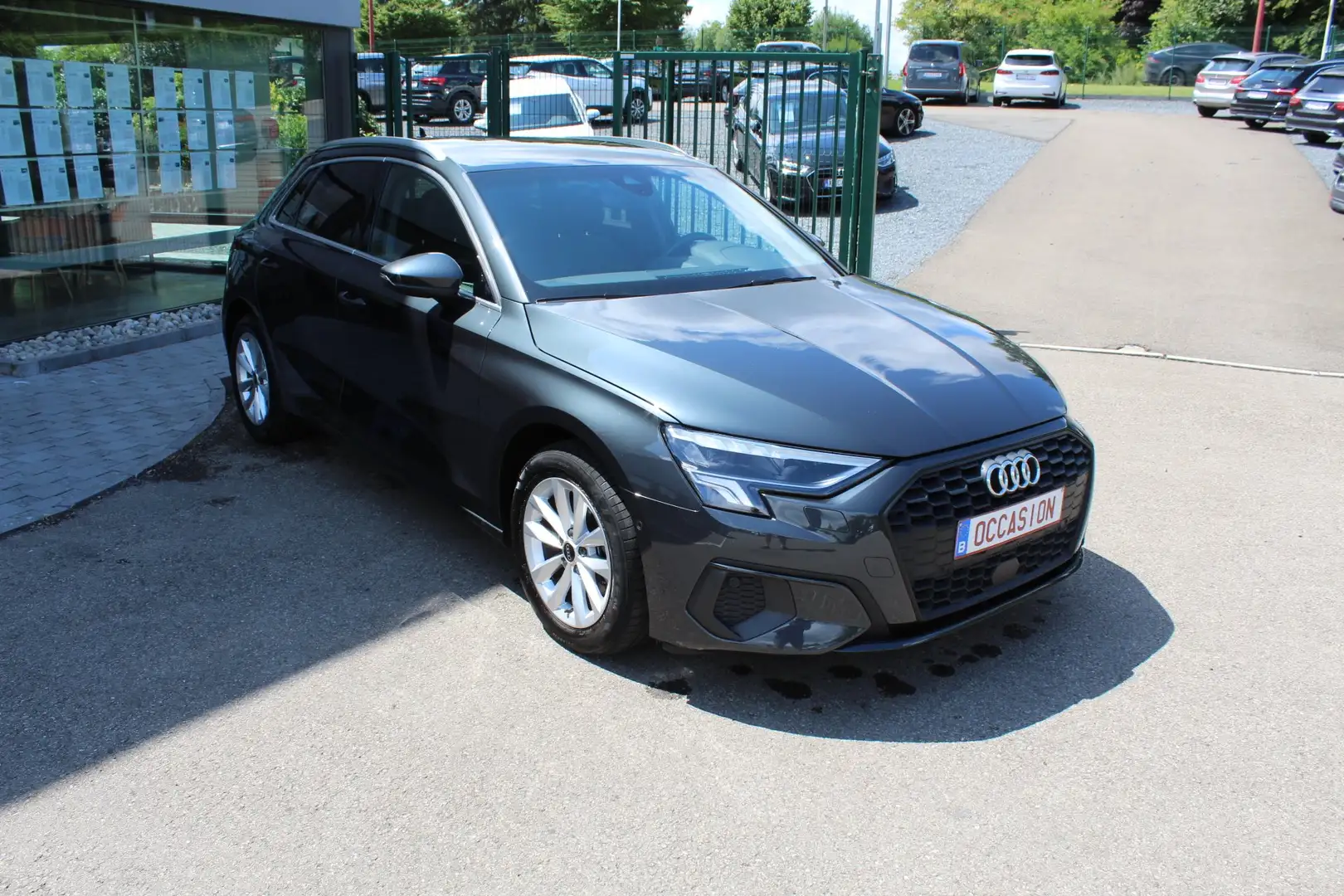 Audi A3 A3 SB 30 TFSI 110 CV S-TRONIC ATTRACTION Gris - 2