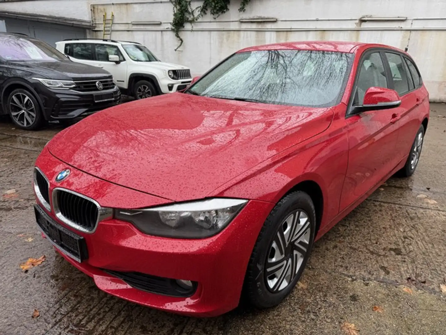 BMW 320 d Touring "sport" F31 Rot - 1
