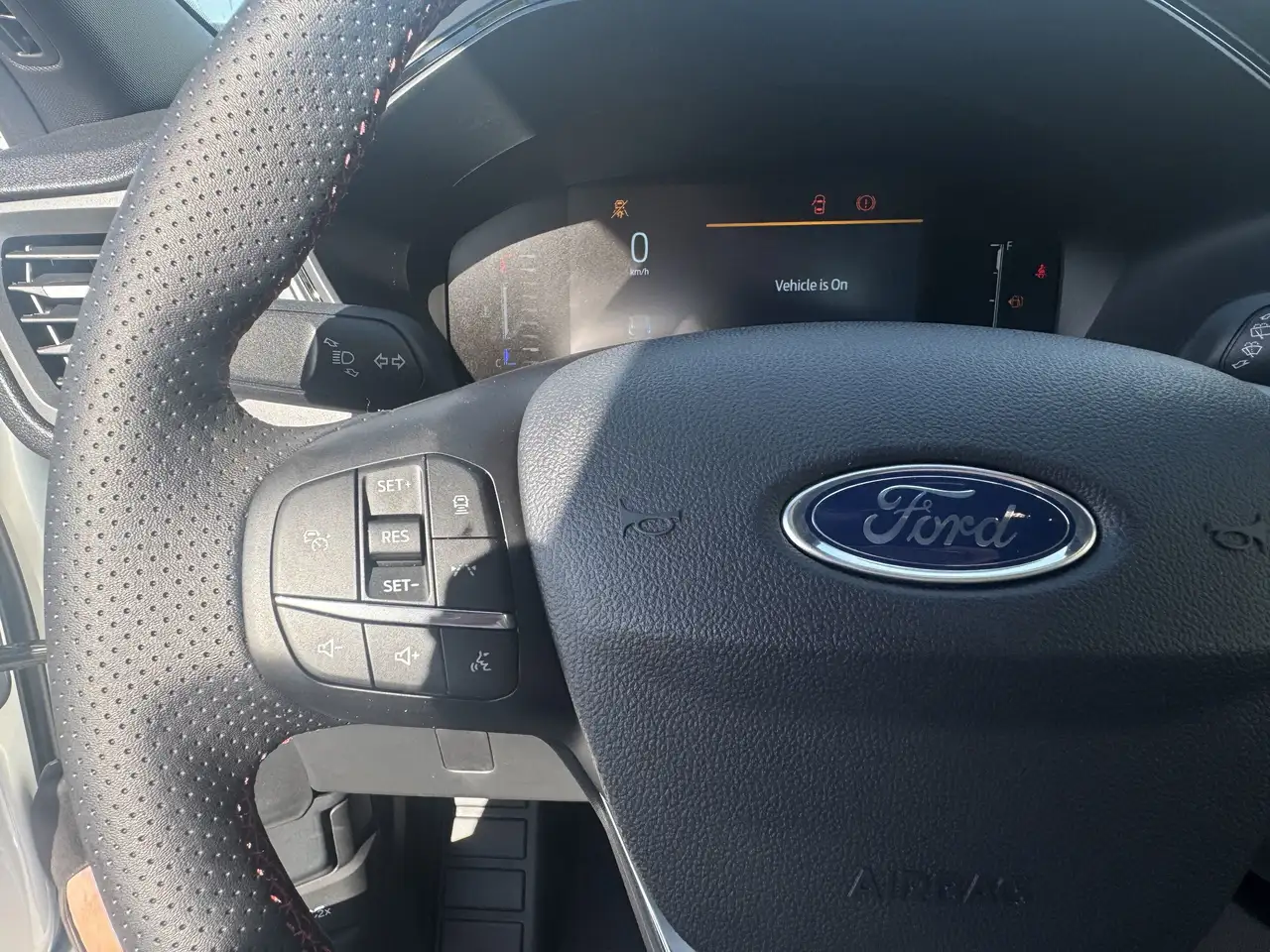 Ford Escape снимка Ford Escape