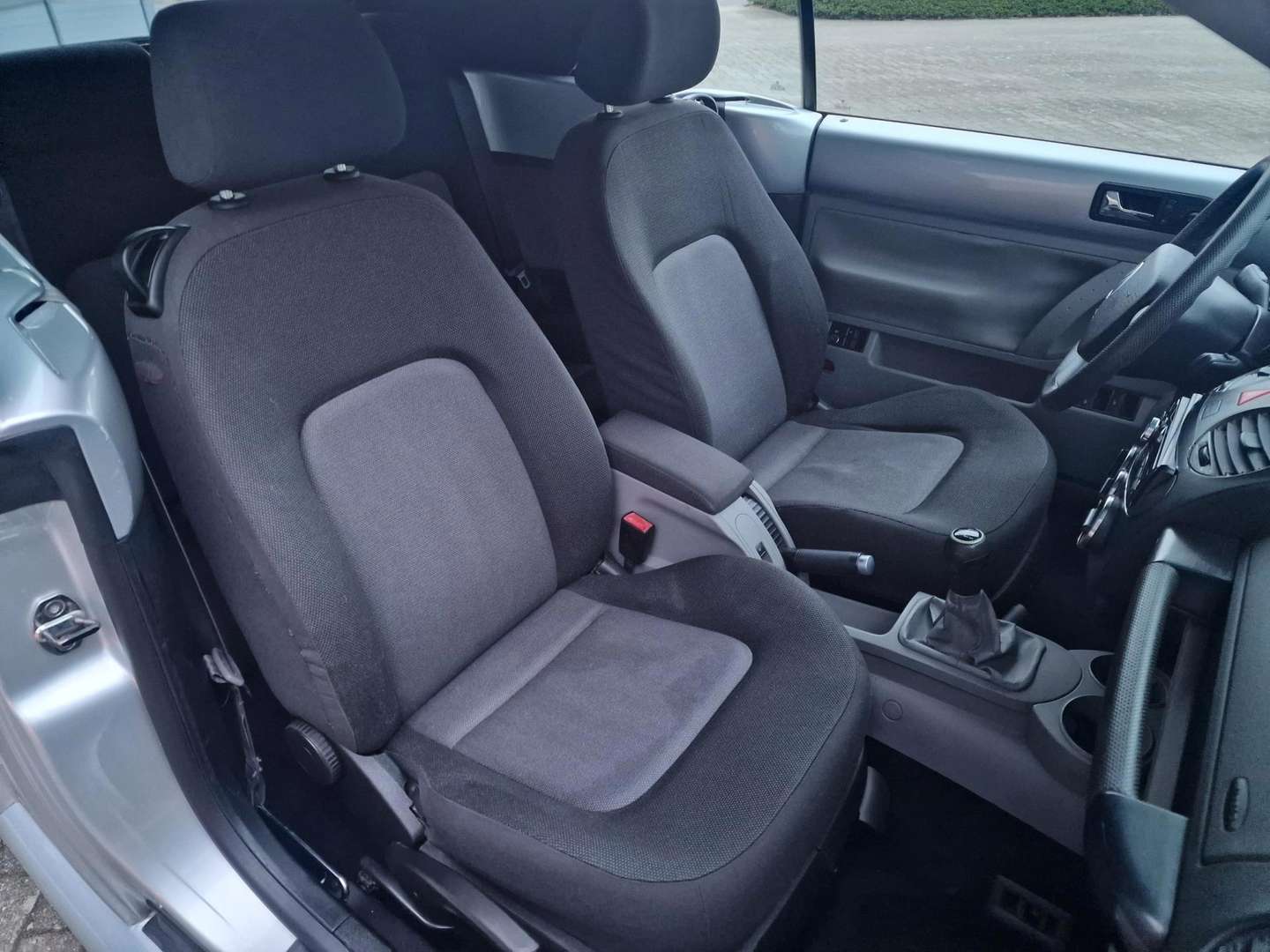 Volkswagen New Beetle afbeelding 7