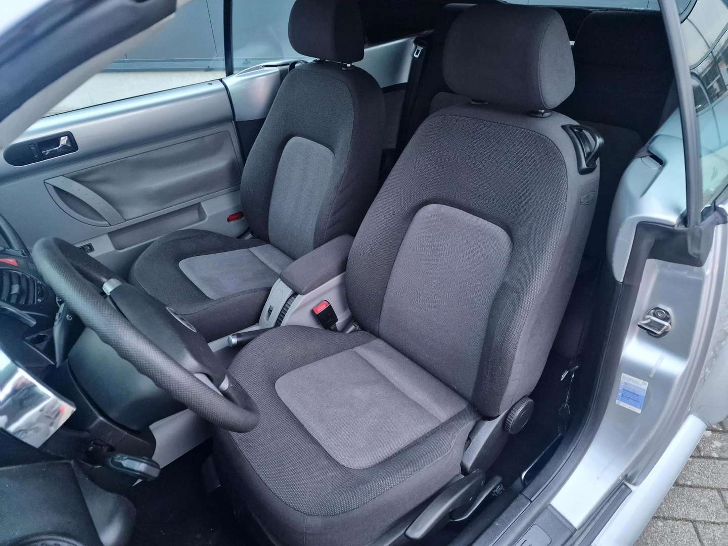 Volkswagen New Beetle afbeelding 6