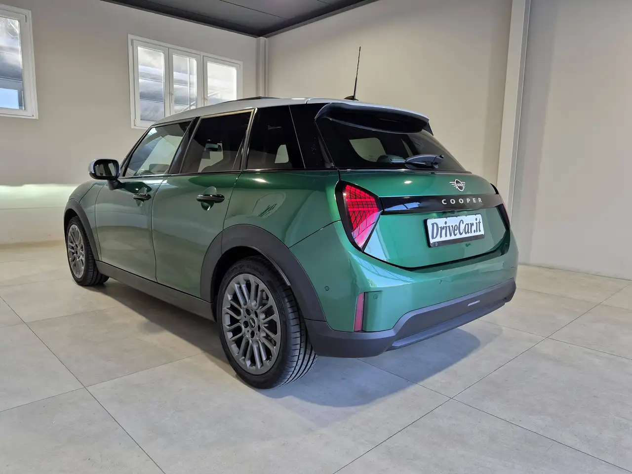 MINI Cooper STEPTRONIC TETTO PANORAMICO APRIBILE SEDILI IN PELLE RISCALDABILI FULL-LED OLED 24 CM APPLE CAR, миниатюра 3