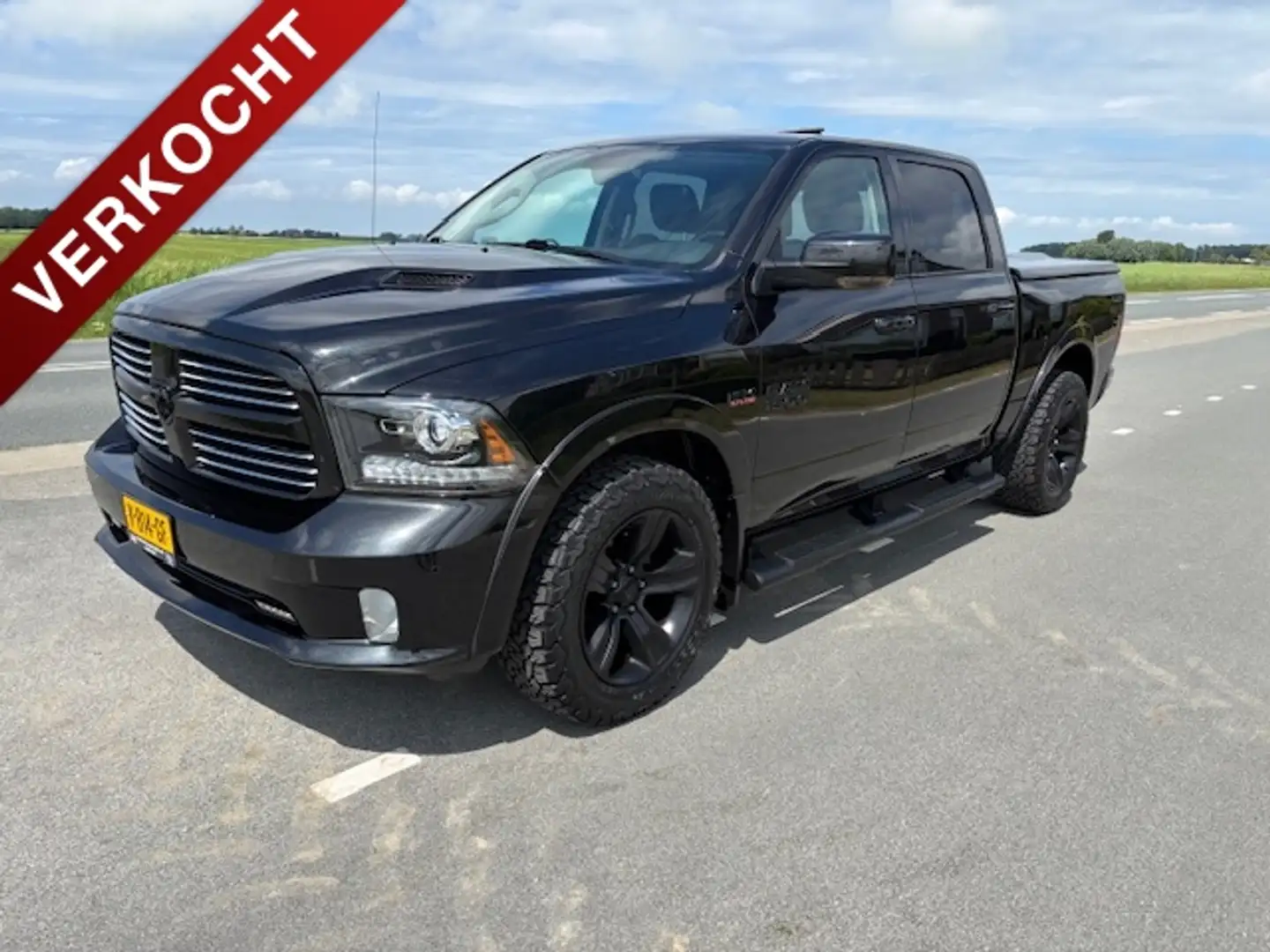 Dodge RAM 1500 Sport Super lage bijtelling Financiering v/a Zwart - 1