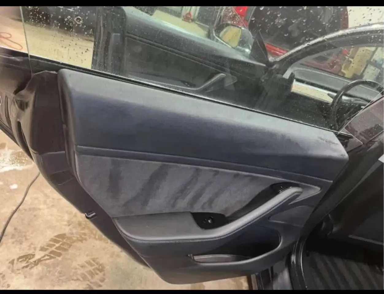 Tesla Model 3 снимка Tesla Model 3