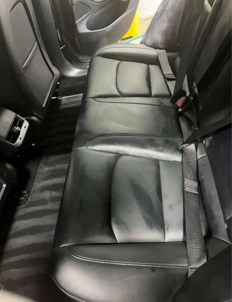 Tesla Model 3 снимка Tesla Model 3