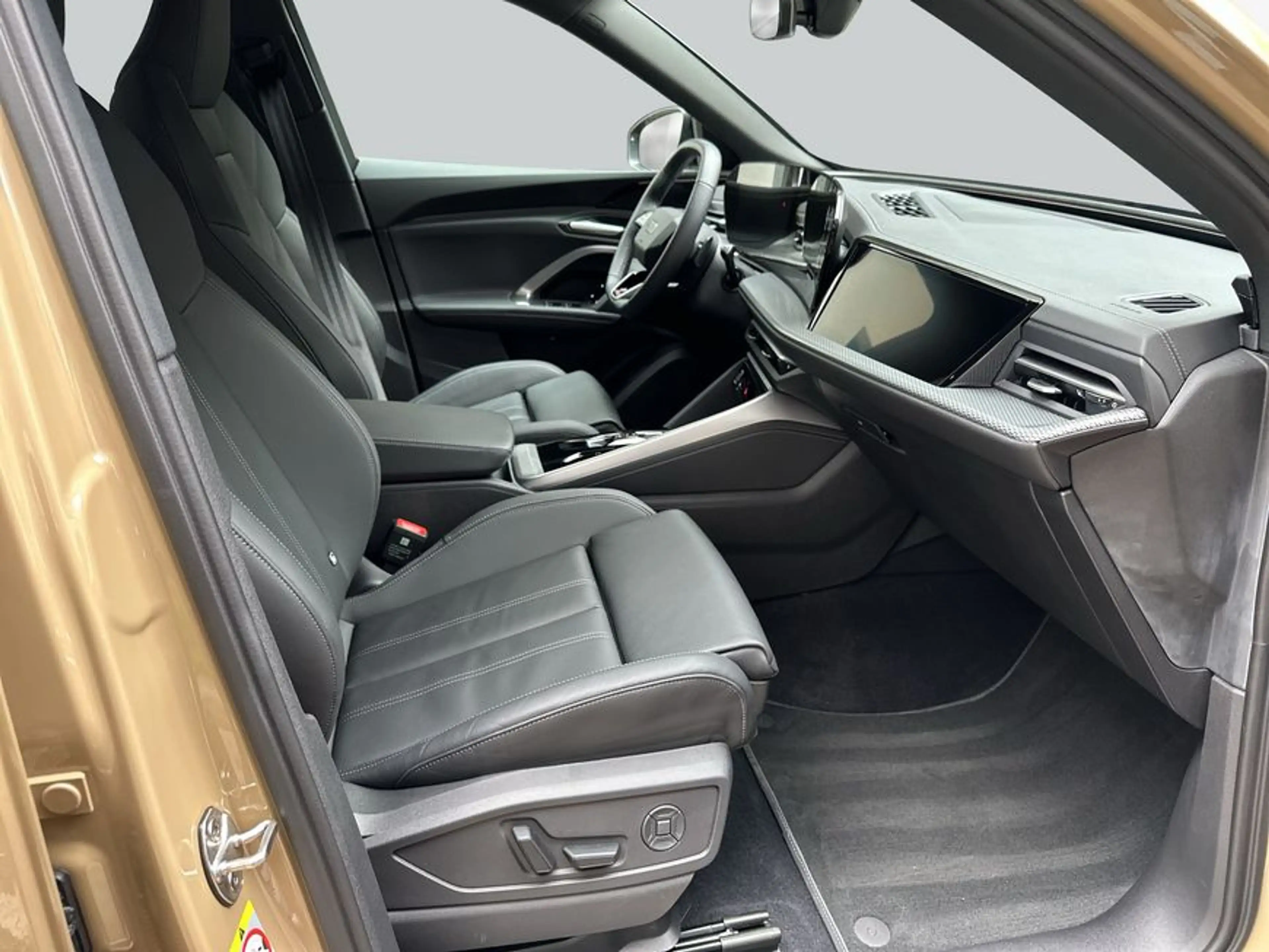 Audi Q5 TFSI S-Line Tech Pro S tronic Pano — photo 12