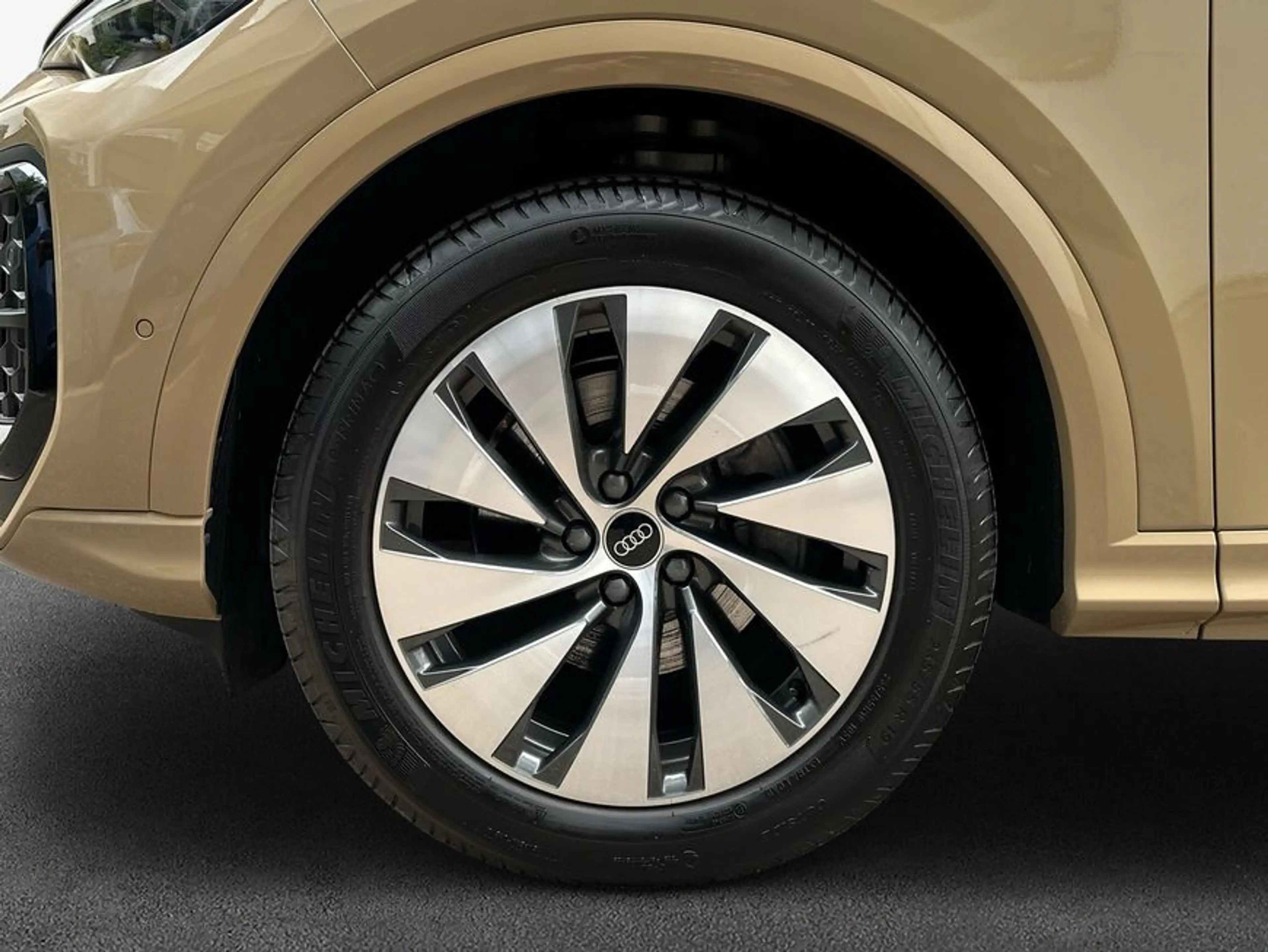Audi Q5 TFSI S-Line Tech Pro S tronic Pano — photo 7
