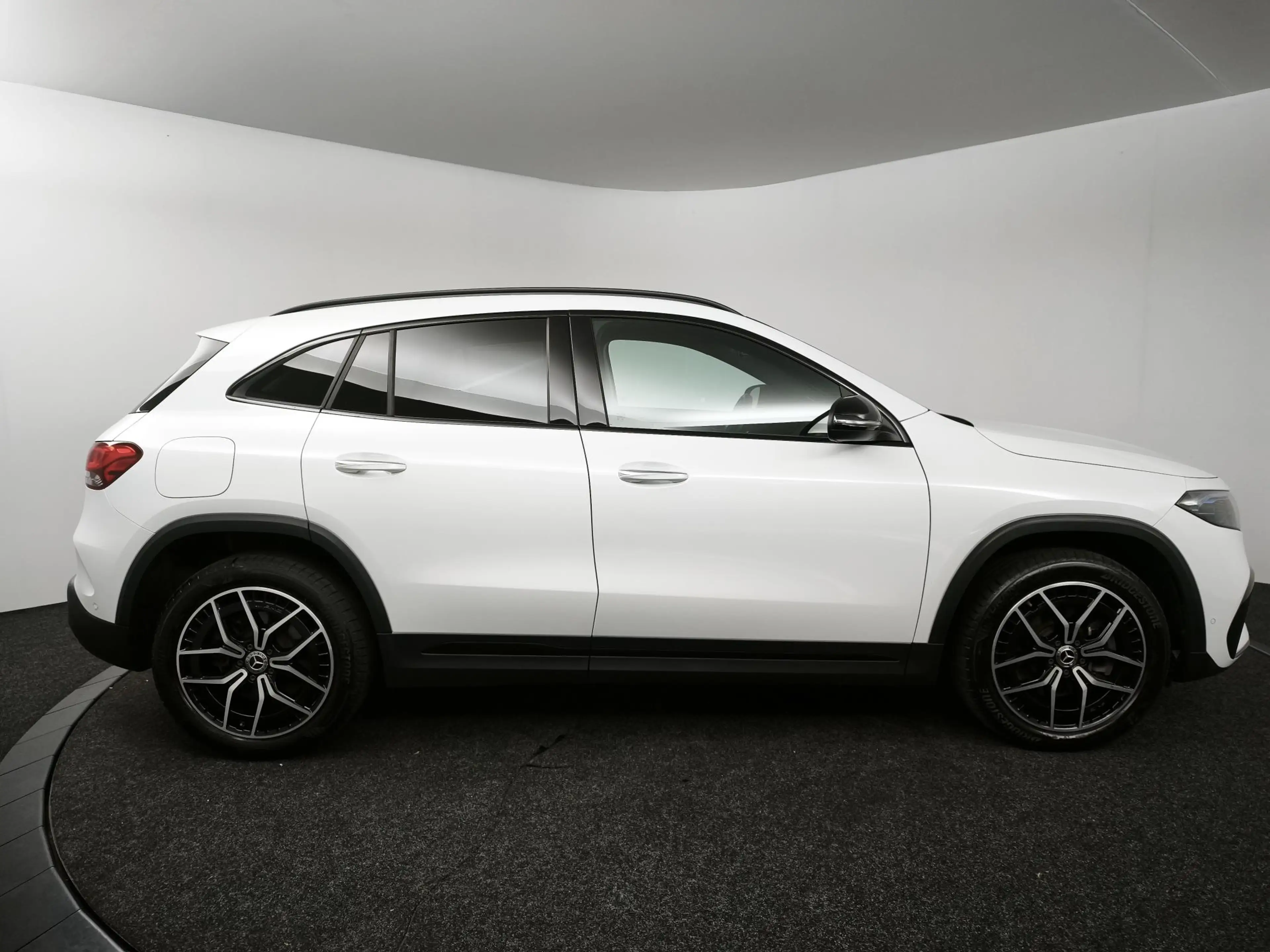 Mercedes-Benz EQA 250 AMG Line 67 kWh | Camera | Keyless Entry | Elektri — photo 16
