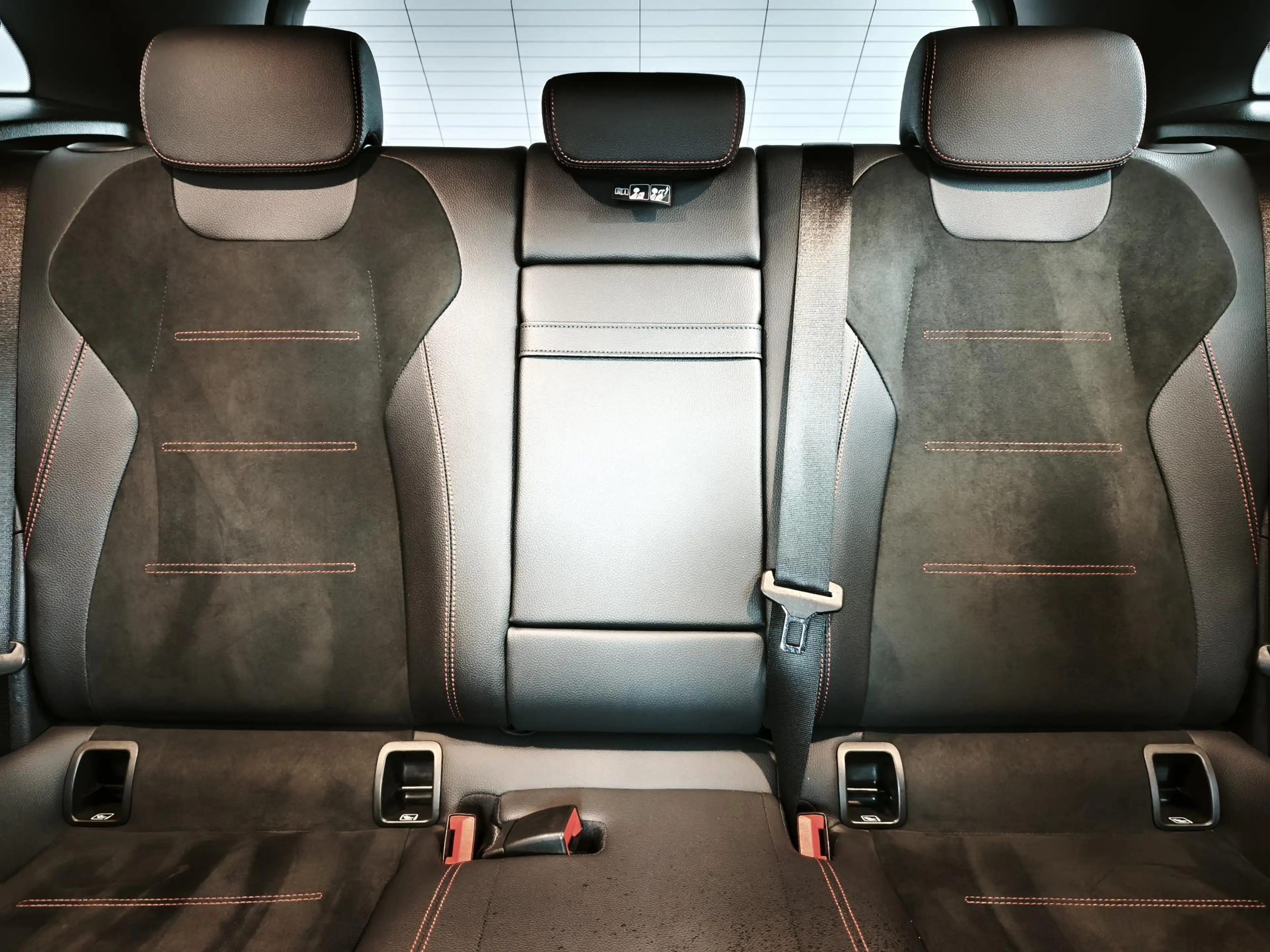 Mercedes-Benz EQA 250 AMG Line 67 kWh | Camera | Keyless Entry | Elektri — photo 8
