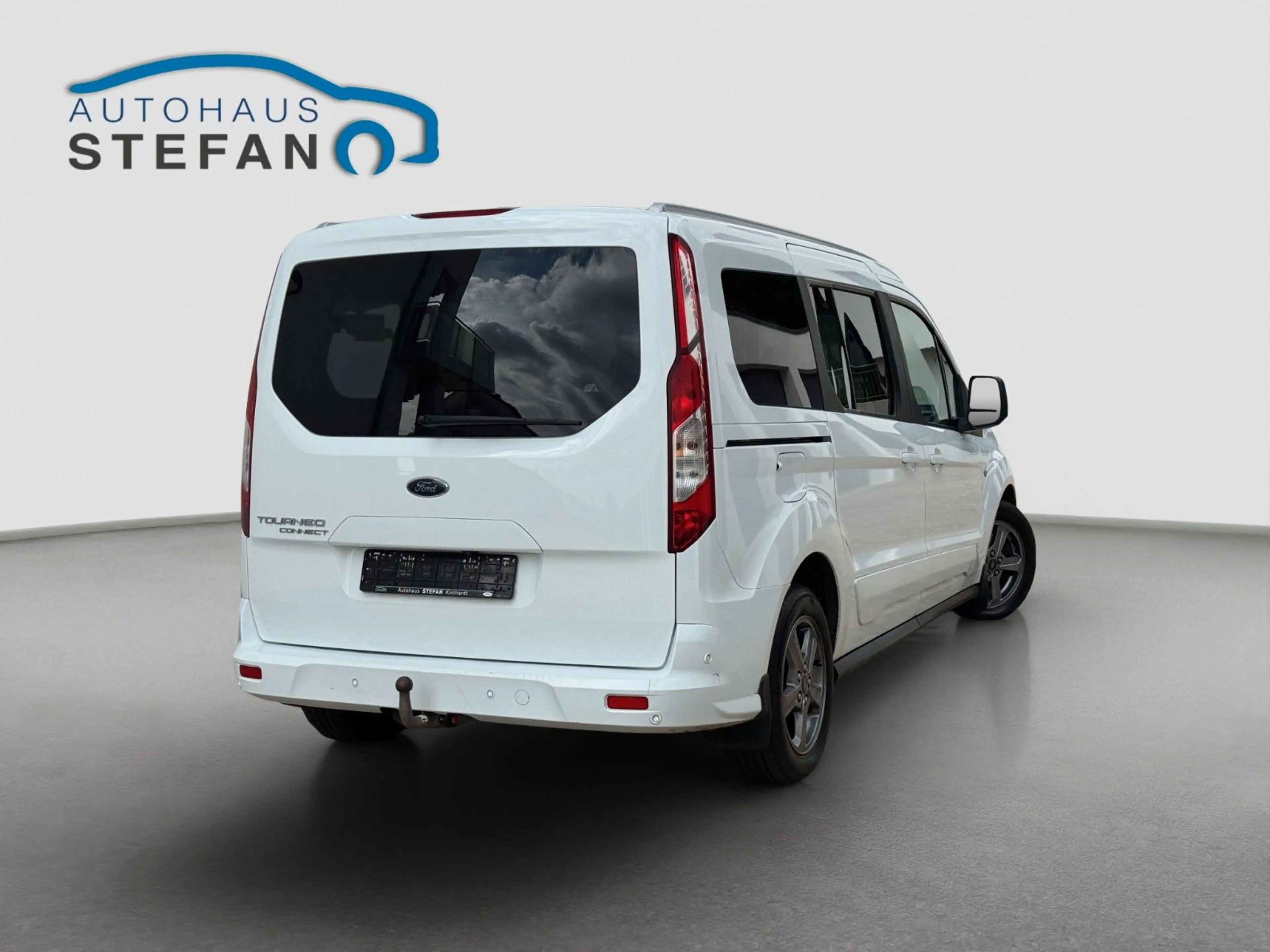 Ford Grand Tourneo Connect Titanium ACC|PANO|7-Sitzer — photo 3