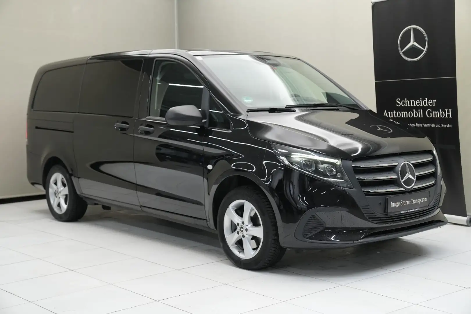 Mercedes-Benz Vito 116 CDI Tourer PRO Lang Navi W-Paket KlimaA Schwarz - 2
