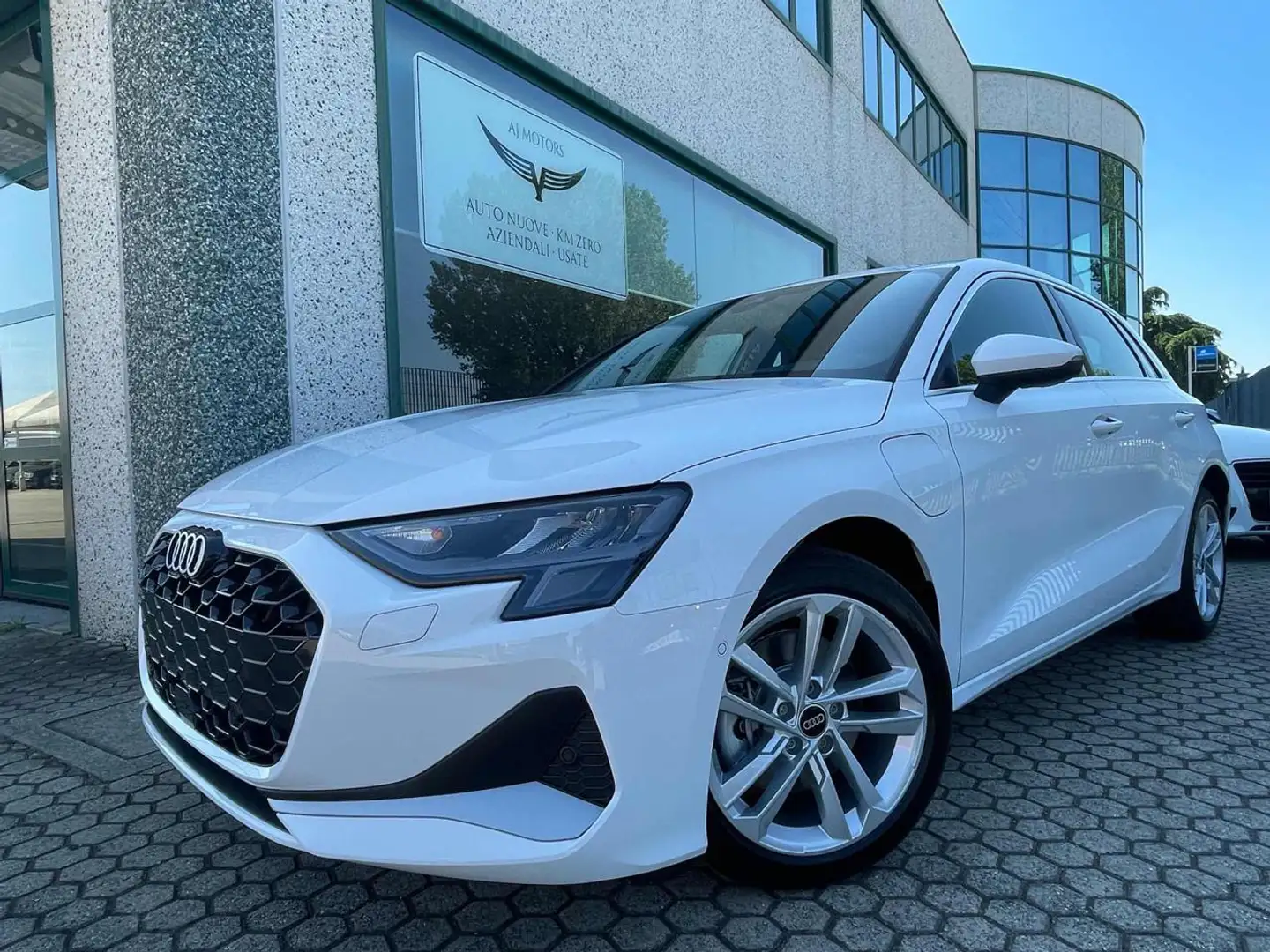 Audi A3 SPB TFSIe 150 kW Stronic Business Advan NO VINCOLI Bianco - 2