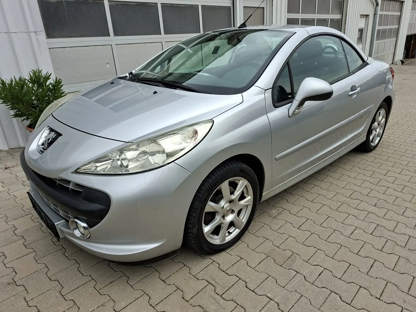Peugeot 207 Sport, Cabrio Gris - 2