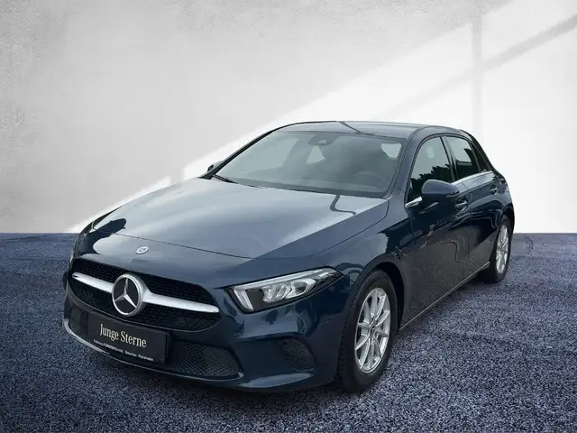 Mercedes-Benz A 160 Kompaktlimousine Style PTS Shz LED MBUX
