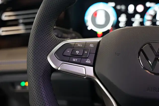 Volkswagen Tiguan view 15
