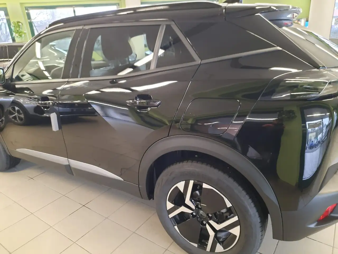 Peugeot 2008 1.2 hybrid ALLURE - 145 cv e-dcs6 7