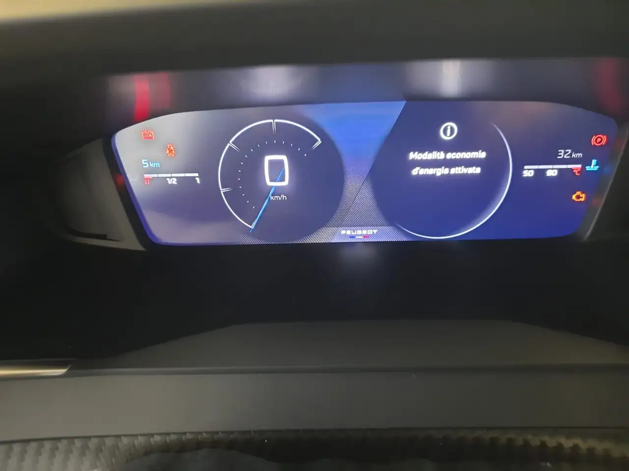 Peugeot 2008 1.2 hybrid ALLURE - 145 cv e-dcs6 15