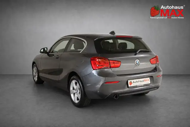 BMW 1 Series view 3