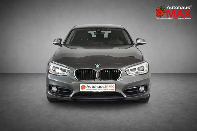 BMW 1 Series view 9