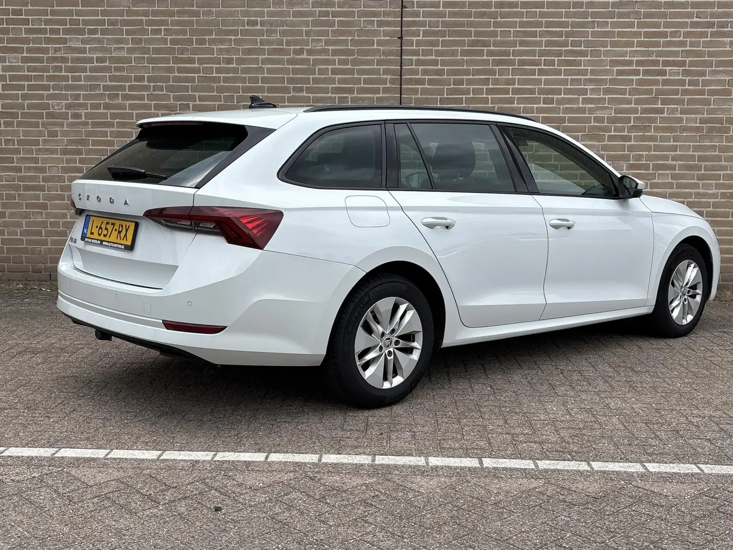 Skoda Octavia Combi 1.0 TSI Business Edition € 8.950 NETTO | Cli Wit - 2