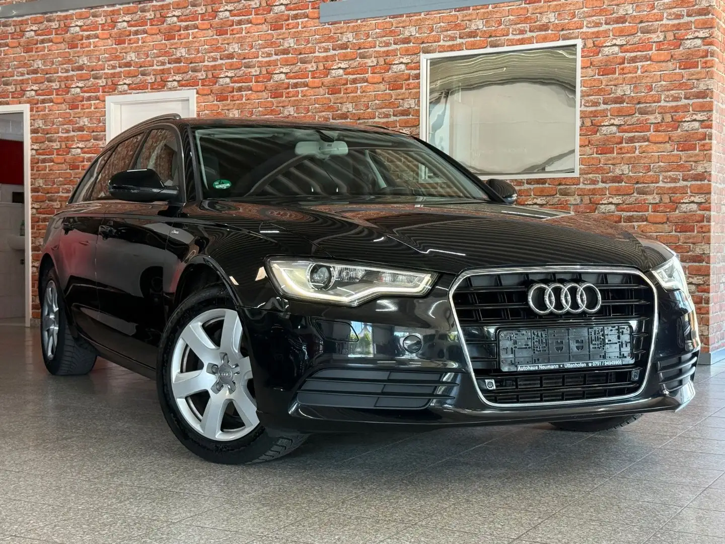 Audi A6 Avant 2.0 TDI-Xenon-Navi-Kamera-AHK-Tempomat Schwarz - 1
