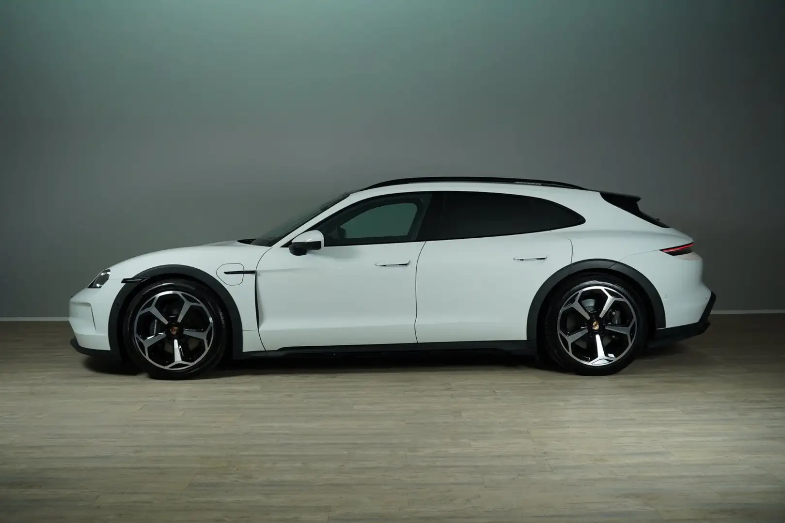 Porsche Taycan 4 Cross Turismo Blanc - 2