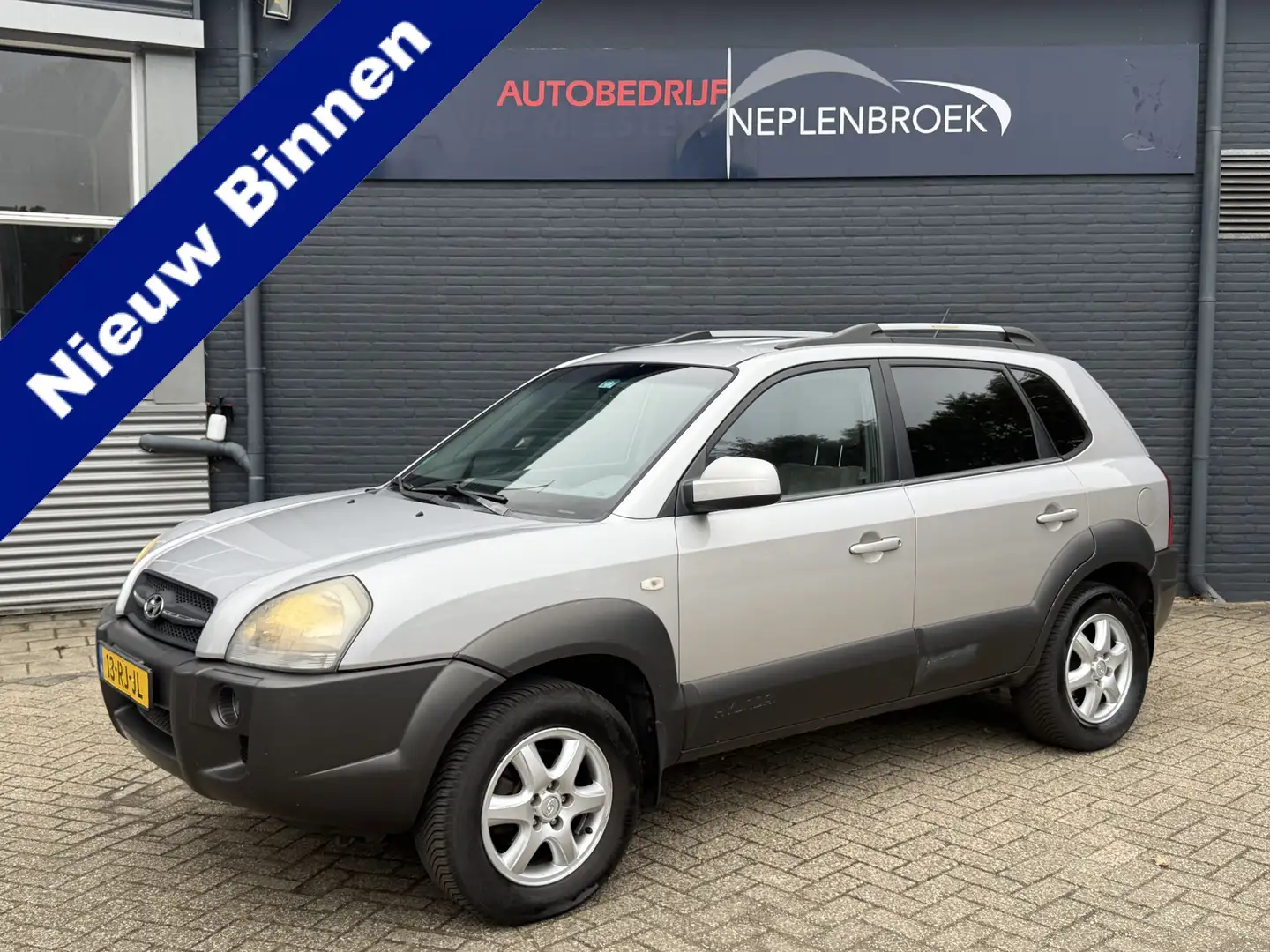 Hyundai TUCSON 2.0i Dynamic Bj 2005 Hoge Zit Trekhaak,16Inch,Clim Gris - 1