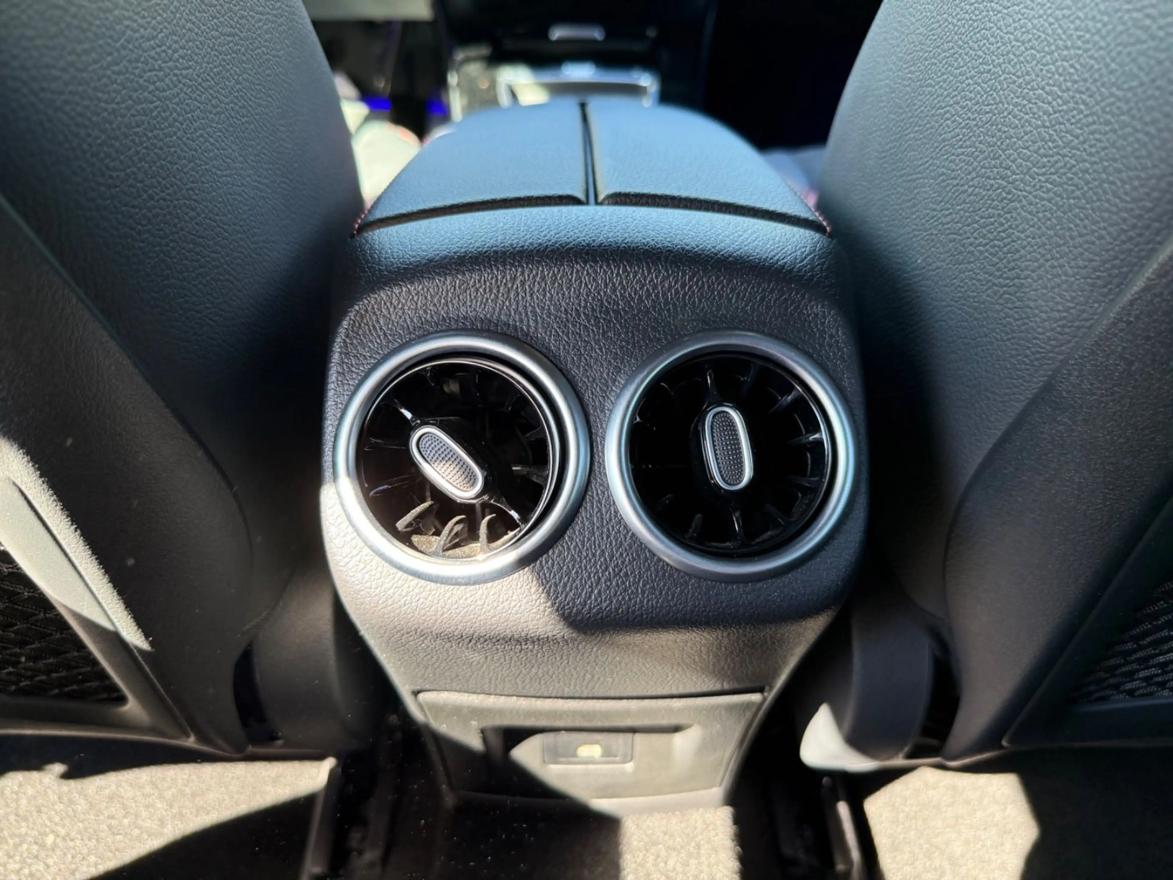 Mercedes-Benz A 200 d AMG/Night/Spur/R.Kamera/Keyless/LED — photo 13