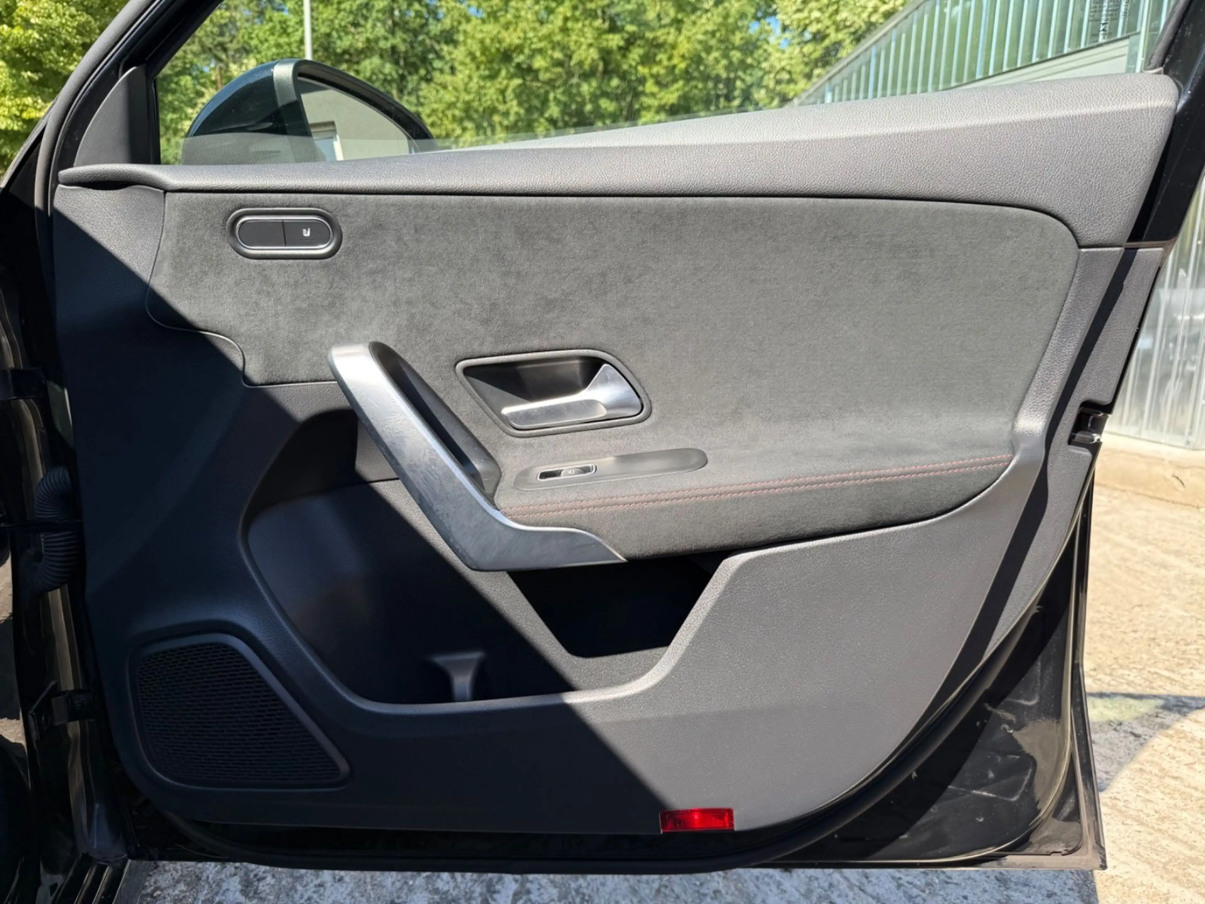 Mercedes-Benz A 200 d AMG/Night/Spur/R.Kamera/Keyless/LED — photo 11