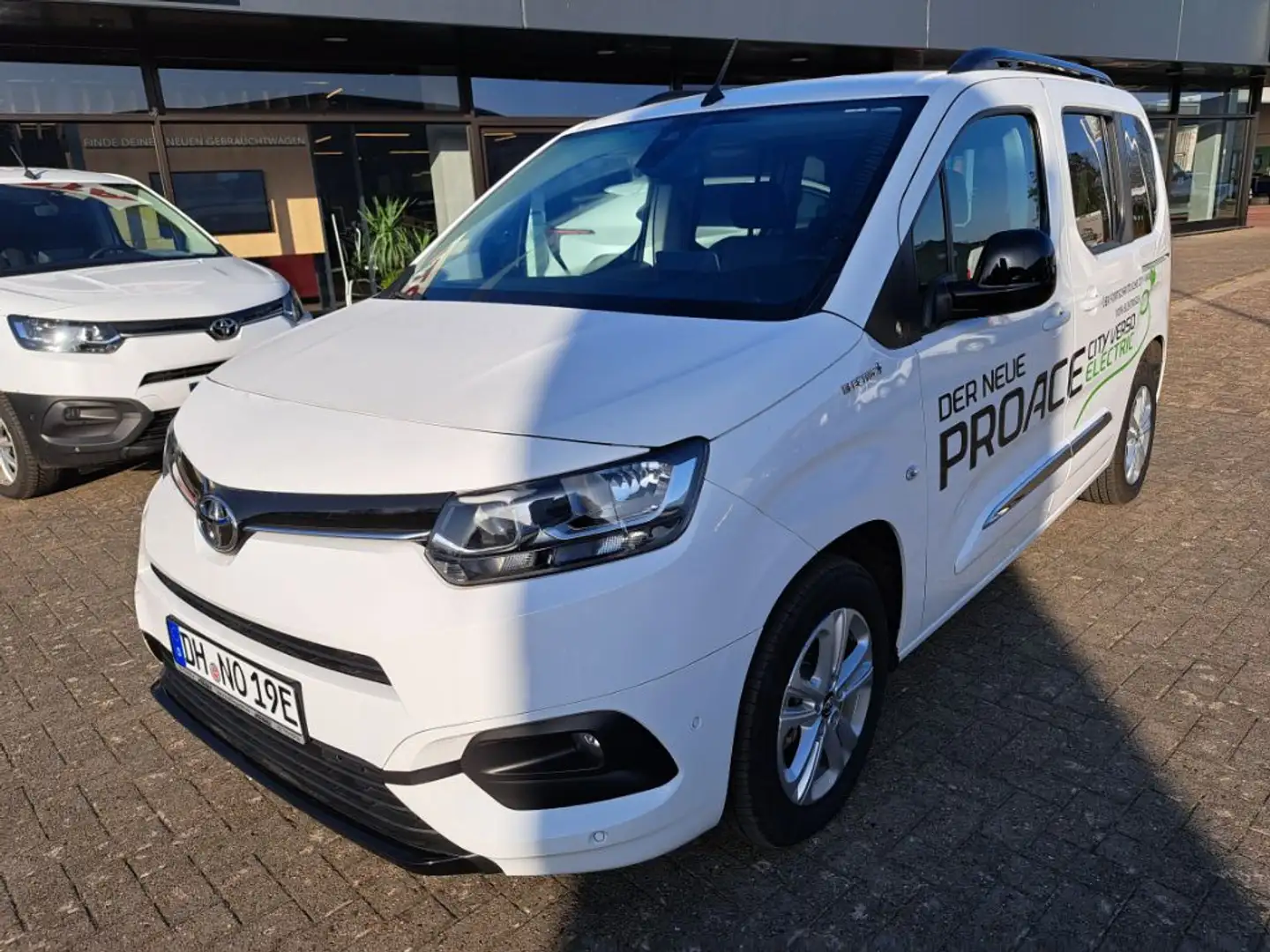 Toyota Proace City Verso 50 kWh L1 Team Deutschland White - 2