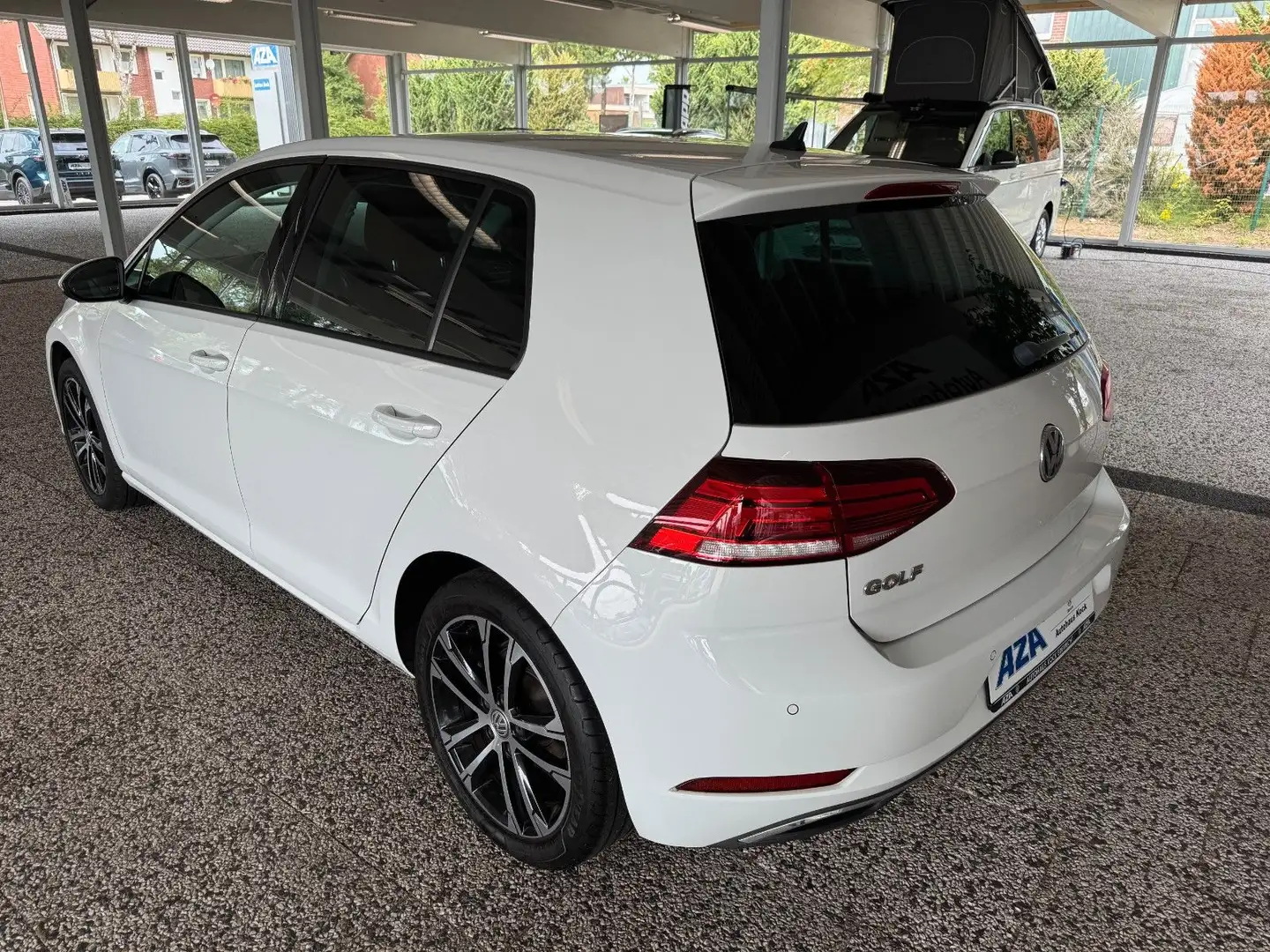 Volkswagen Golf VII Comfortline*AHK*LED*GRA*PDC* Blanco - 2