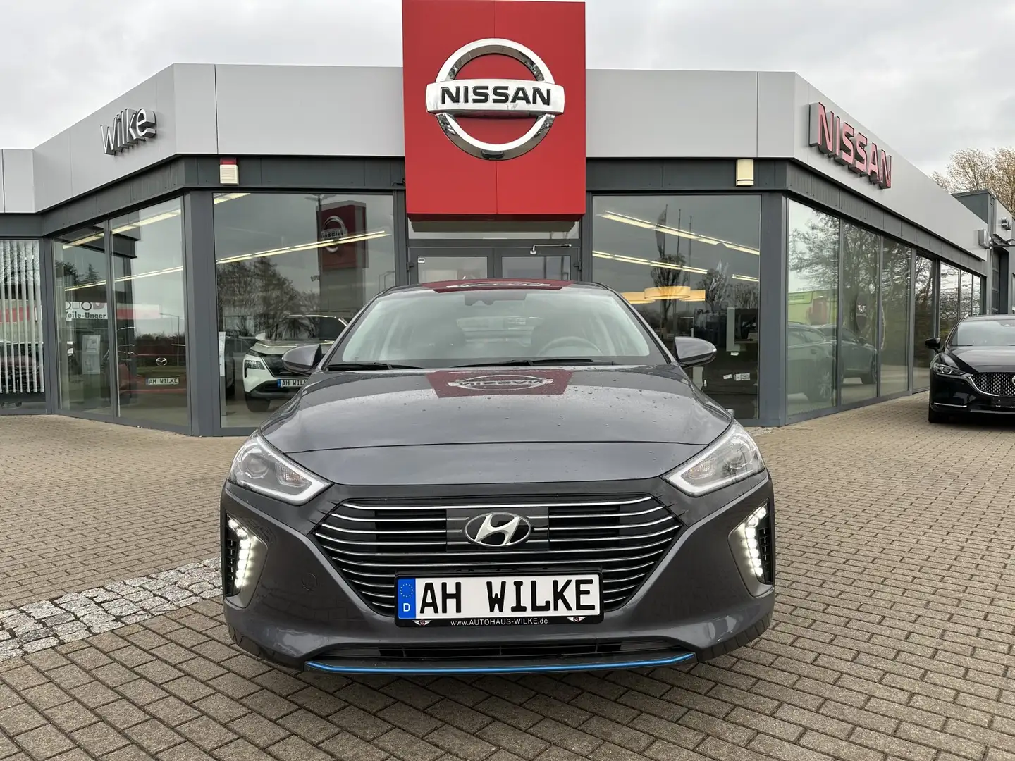 Hyundai IONIQ IONIQ 1,6 GDI Style Hybrid/SHZ/KAMERA/XENON Grau - 2