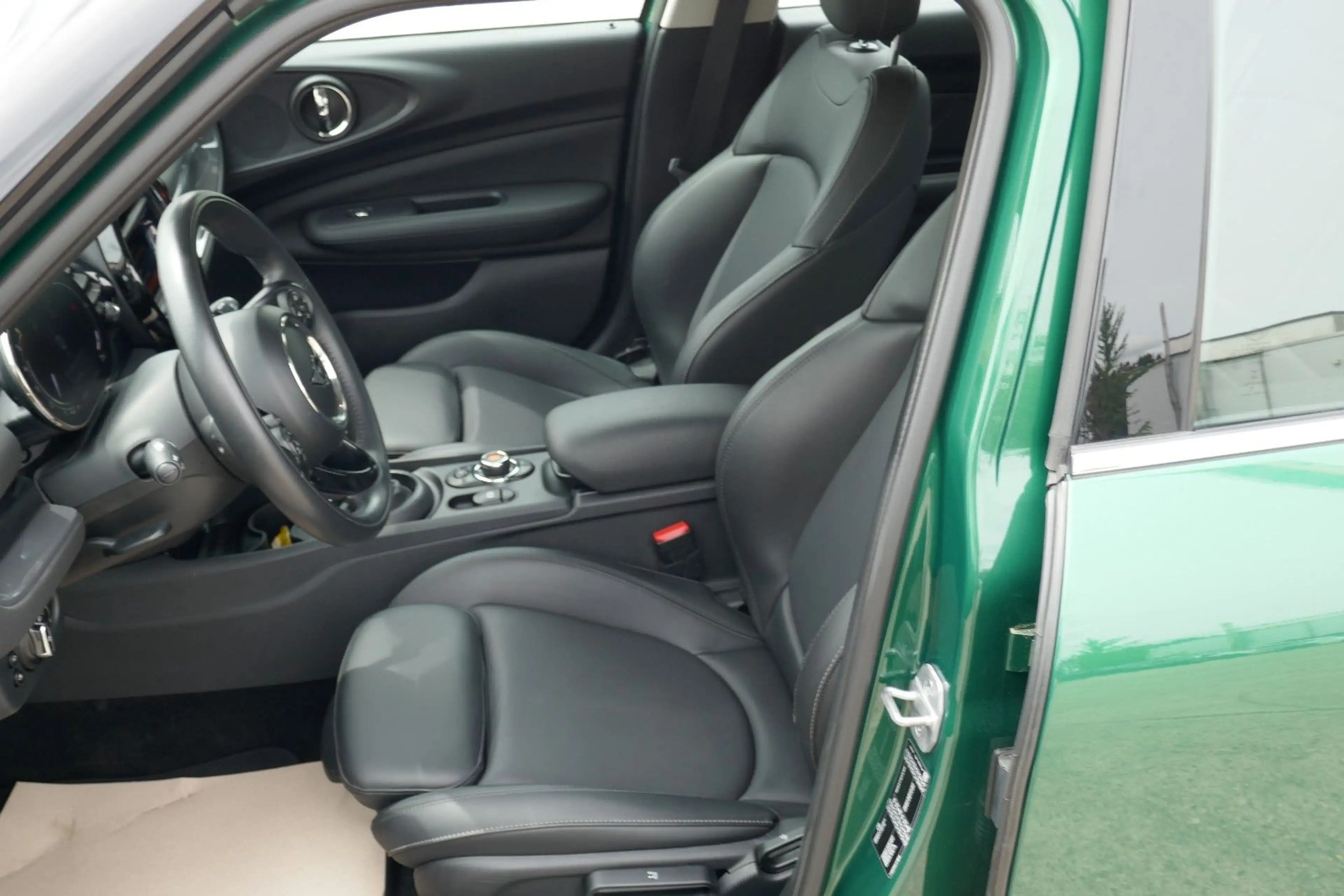 MINI Cooper D Clubman Aut.AHK/Nav/LED/Kam/Leder — photo 7