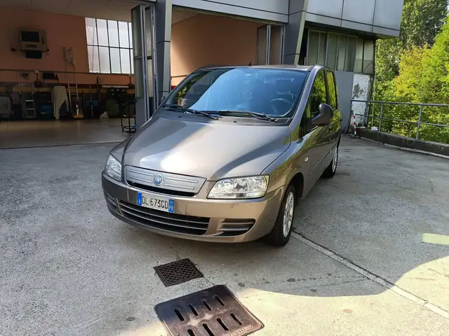 Fiat Multipla Multipla II 2004 1.6 16v natural power Dynamic