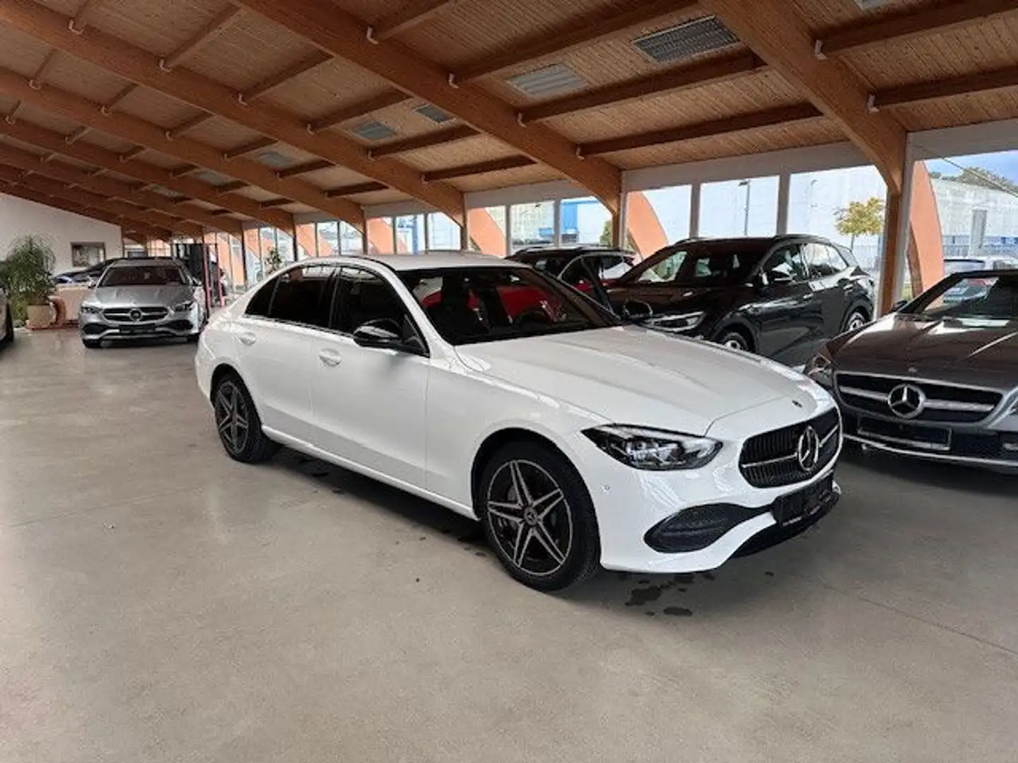 Mercedes-Benz C 300 e Avantgarde Night Distronic+Sound+AMG LMF Weiß - 1