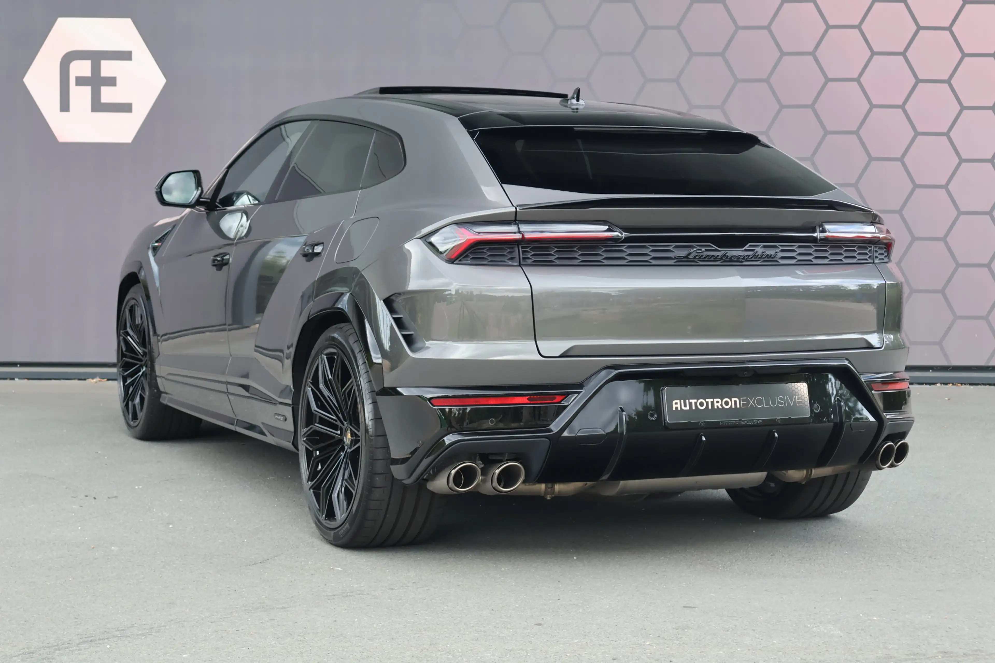 Lamborghini Urus SE 4.0 V8 Hybrid | AKRAPOVIC | BTW-AUTO | FULL PPF — photo 8