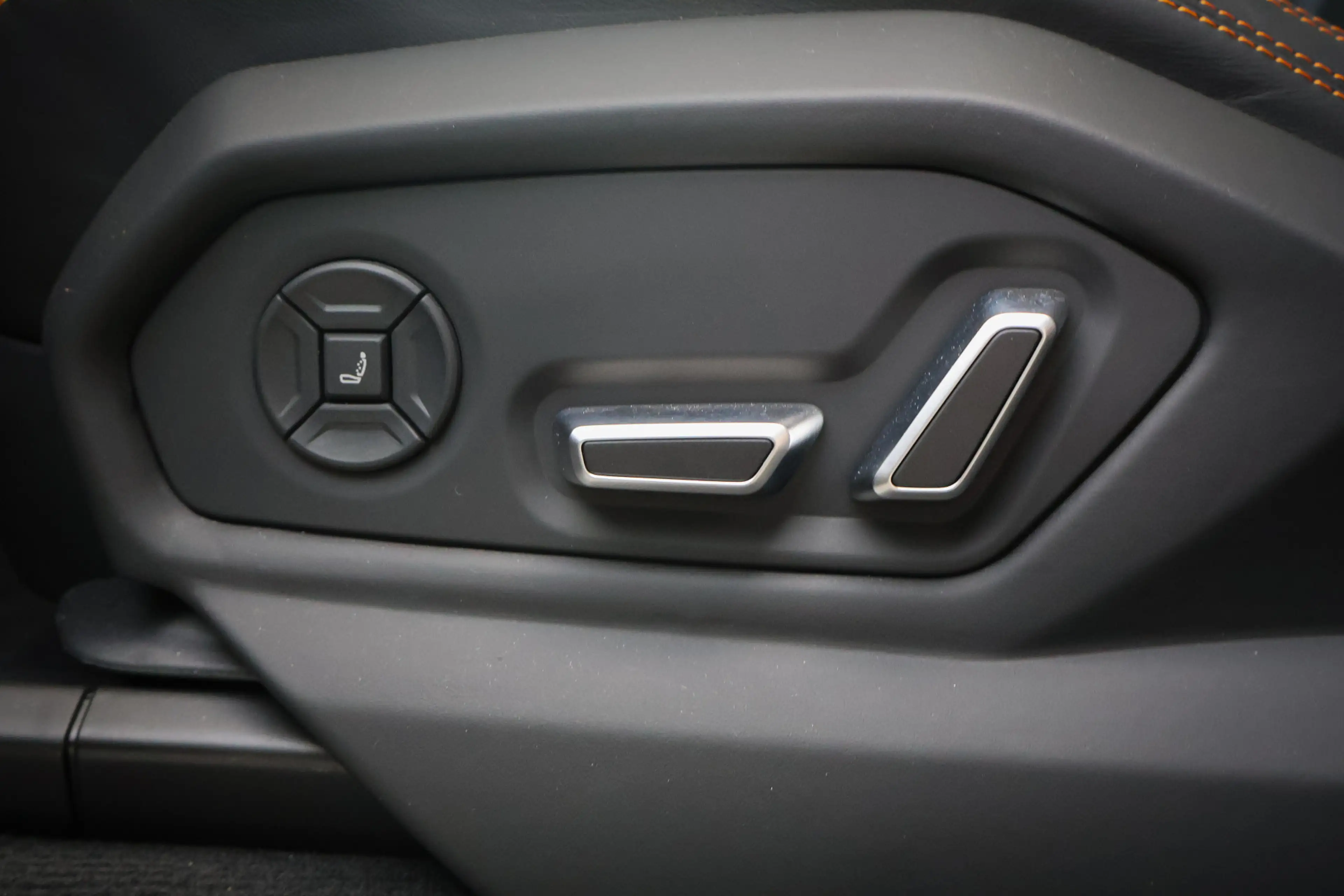 Lamborghini Urus SE 4.0 V8 Hybrid | AKRAPOVIC | BTW-AUTO | FULL PPF — photo 7