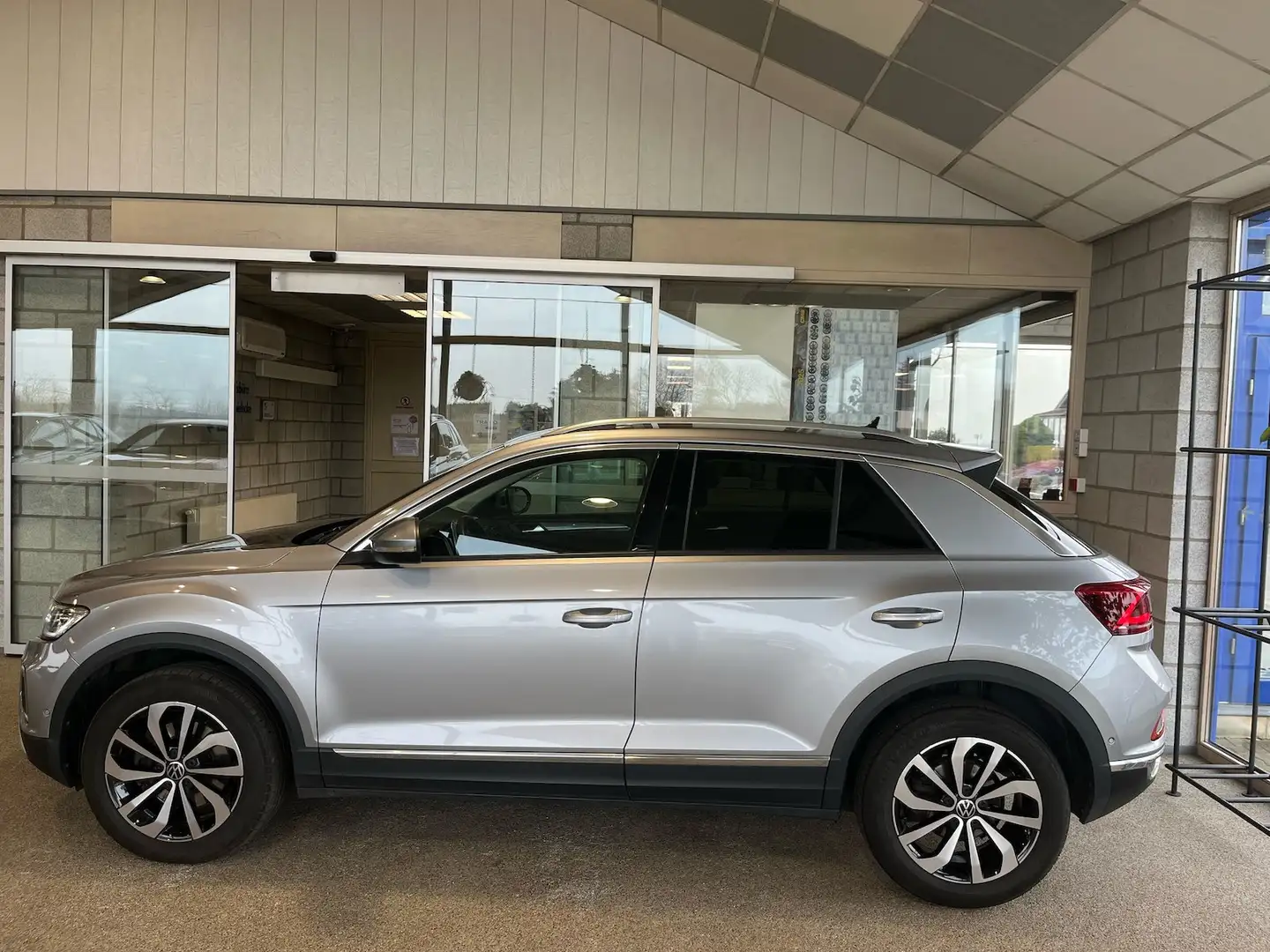 Volkswagen T-Roc 2.0 TDI Style 4Motion SHZ NAVI TEMP RFK Grigio - 1