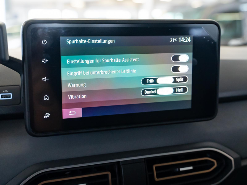Dacia Jogger Extreme HYBRID 140 NAVI SHZ PDC KLIMA — photo 14