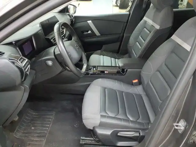 Citroen C4 view 8