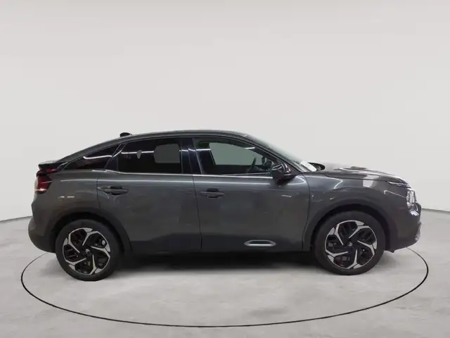 Citroen C4 view 3