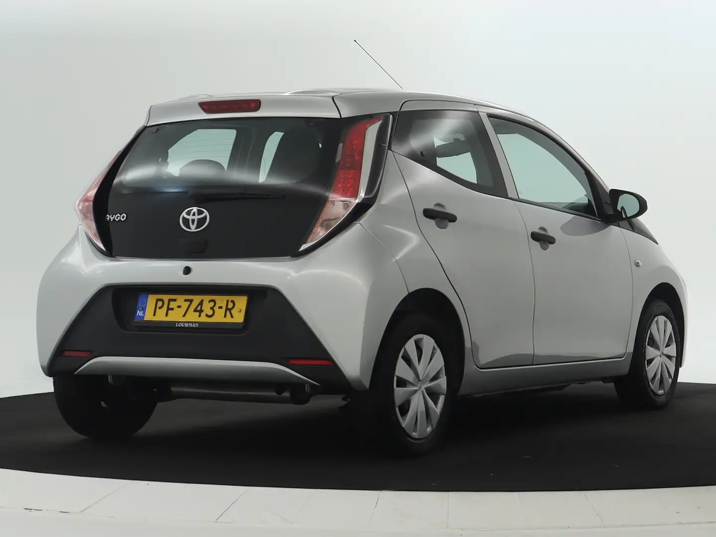 Toyota Aygo 1.0 VVT-i x-fun Gris - 2