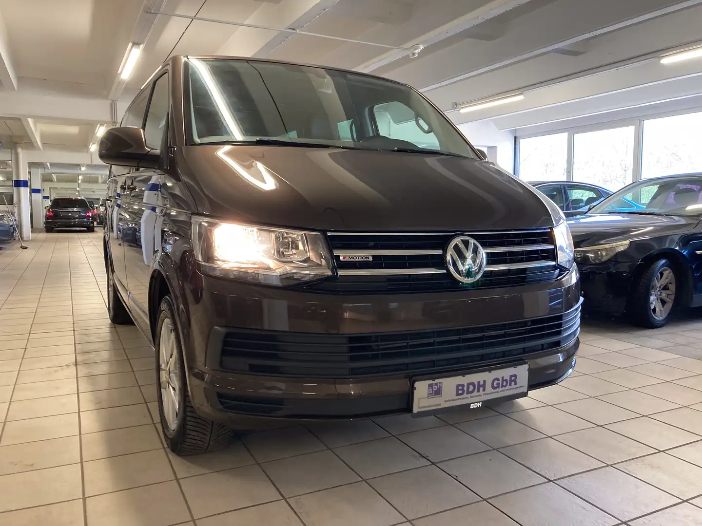 Volkswagen T6 Multivan 2.0 TDI Multivan Comfortline 4Motion DSG, Leder Rot - 2