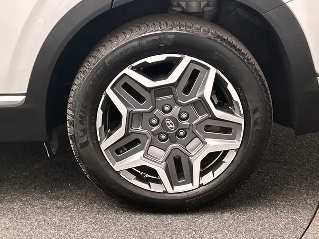 Hyundai Santa Fe view 9