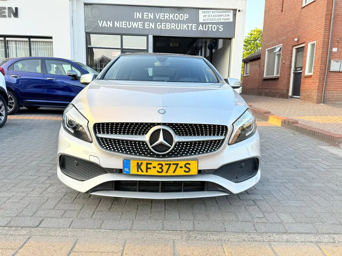 Mercedes-Benz A 180 Ambition AMG automaat,Panoramadak,Navigatie,Stoelv Grigio - 2