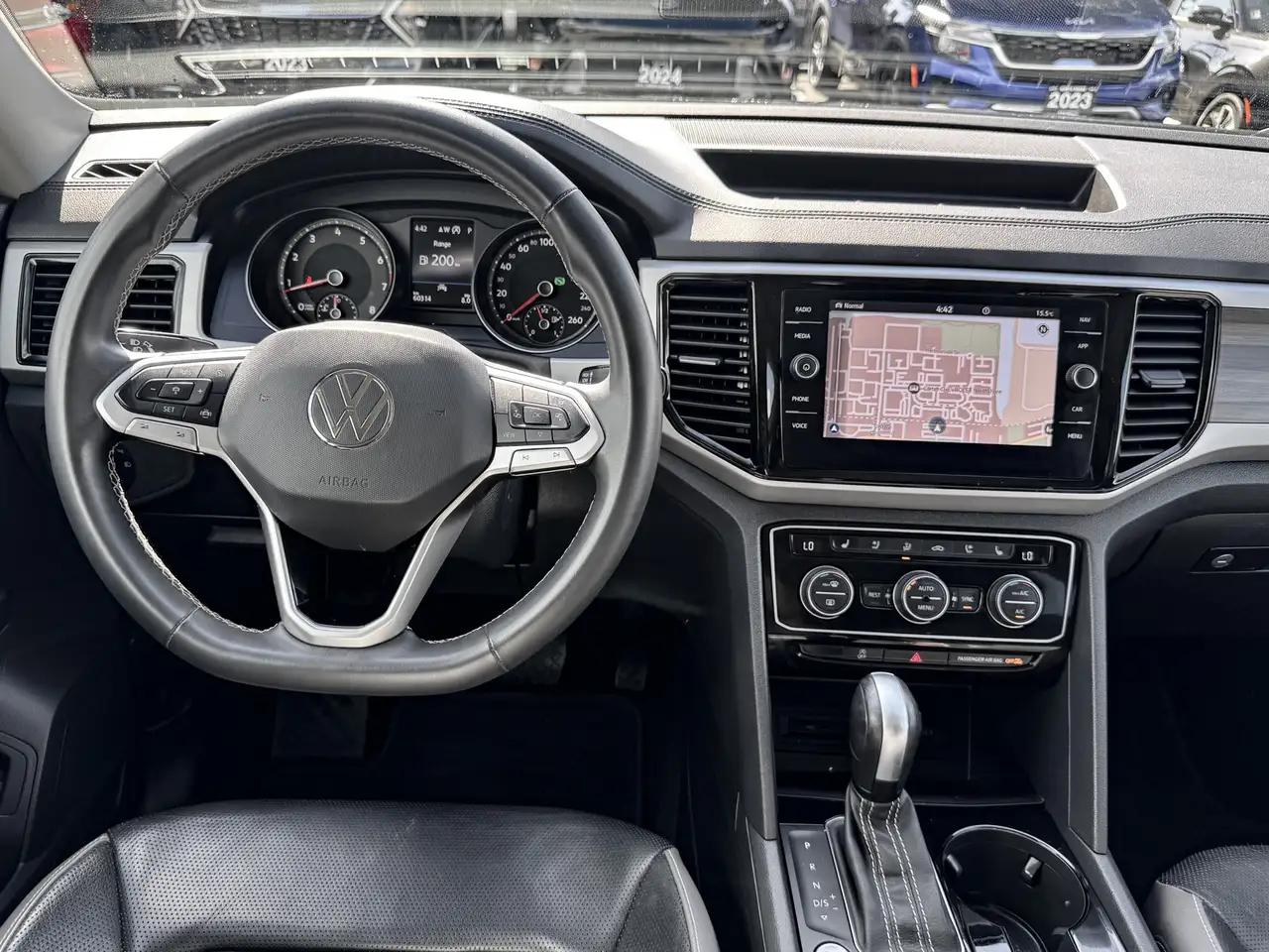 Volkswagen Atlas снимка Volkswagen Atlas